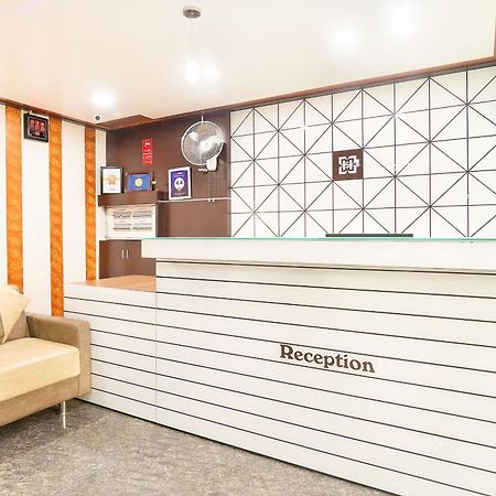 Hotel Satkar Surat Exterior photo